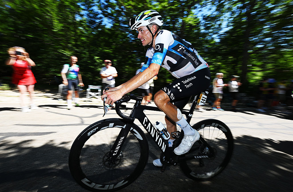 MONT VENTOUX, FRANCE - JULY 22: Enric Mas of Spain and Team Movistar competes in the breakaway during the 112th Tour de France 2025, Stage 16 a 171.5km stage from Montpellier to Mont Ventoux 1902m / #UCIWT / on July 22, 2025 in Mont Ventoux, France. (Photo by Dario Belingheri/Getty Images)