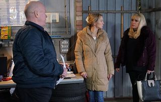 EastEndres Kathy Beale and Phil Mitchell