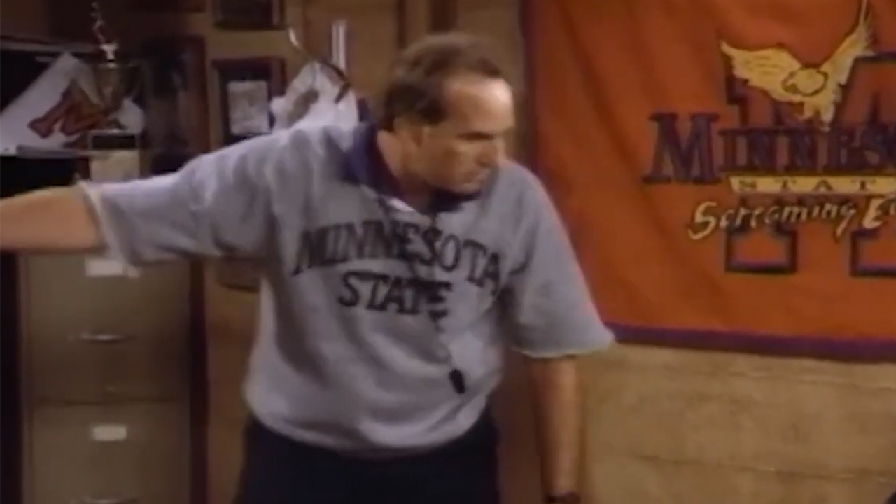 Craig T. Nelson in Coach