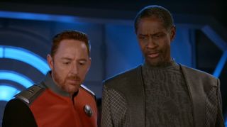 Lt. Gordon Malloy (Scott Grimes) and "Star Trek" alum Tim Russ.