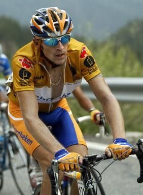 Denis Menchov (Rabobank) looks comfortable during stage 10