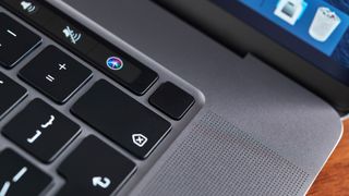 Touch ID -painike 16-tuumaisessa MacBook Prossa (2019)