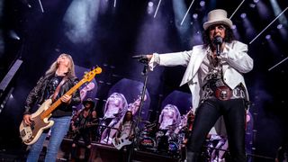 Suzi Quatro and Alice Cooper onstage