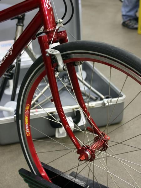 The steel fork includes braze-ons for a front rack.
