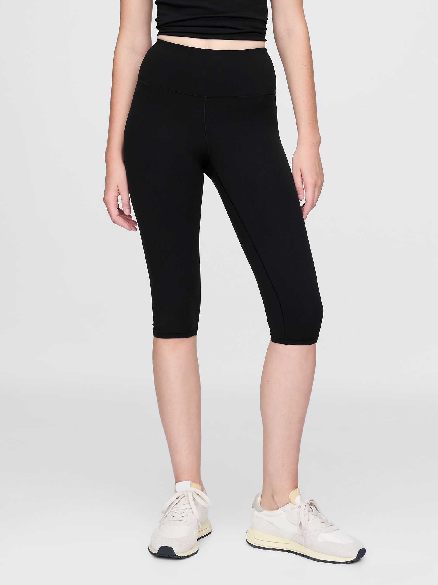 Gapfit Lightweight Performance Cropped Leggings