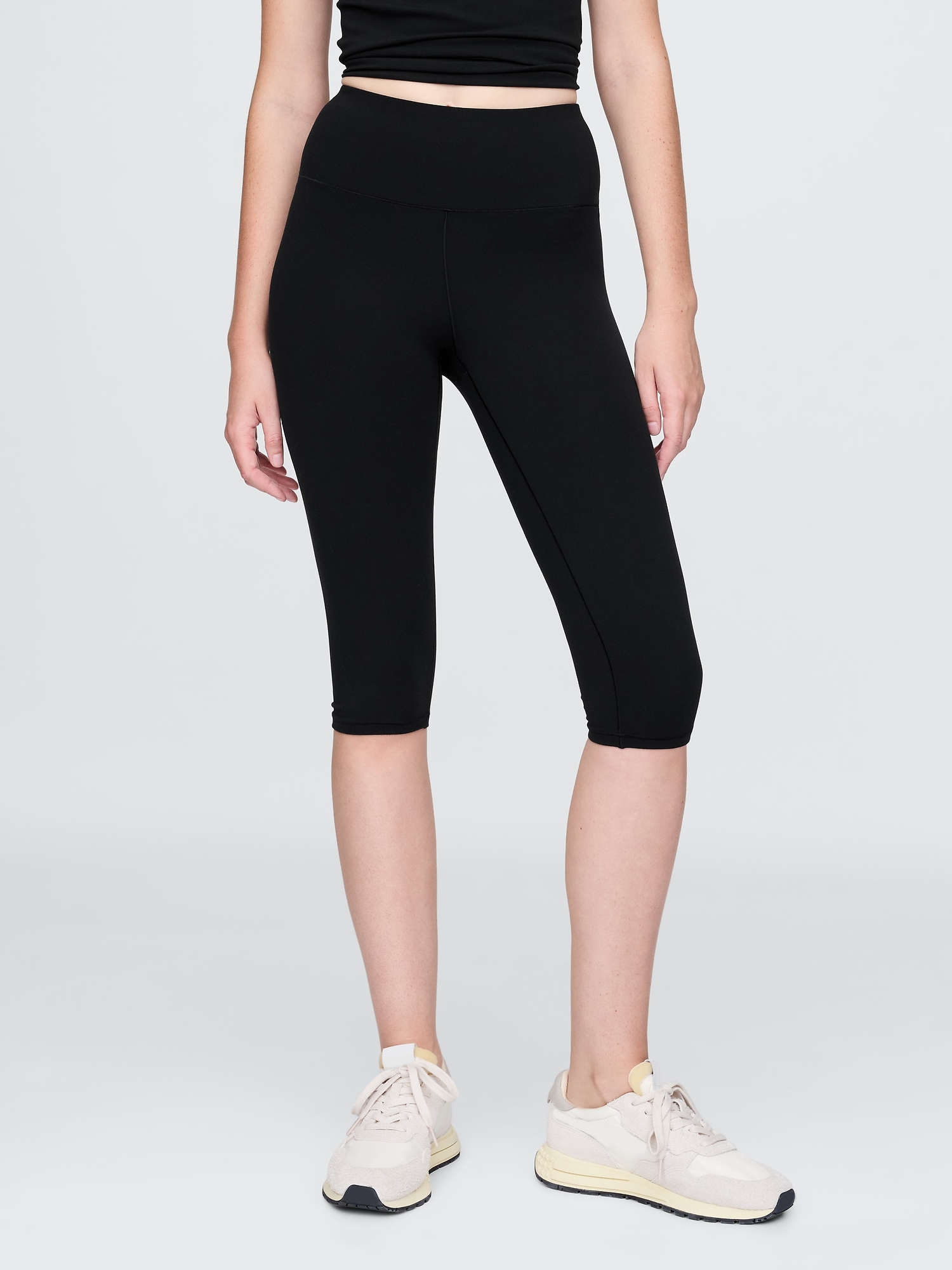 Gapfit Lightweight Performance Cropped Leggings