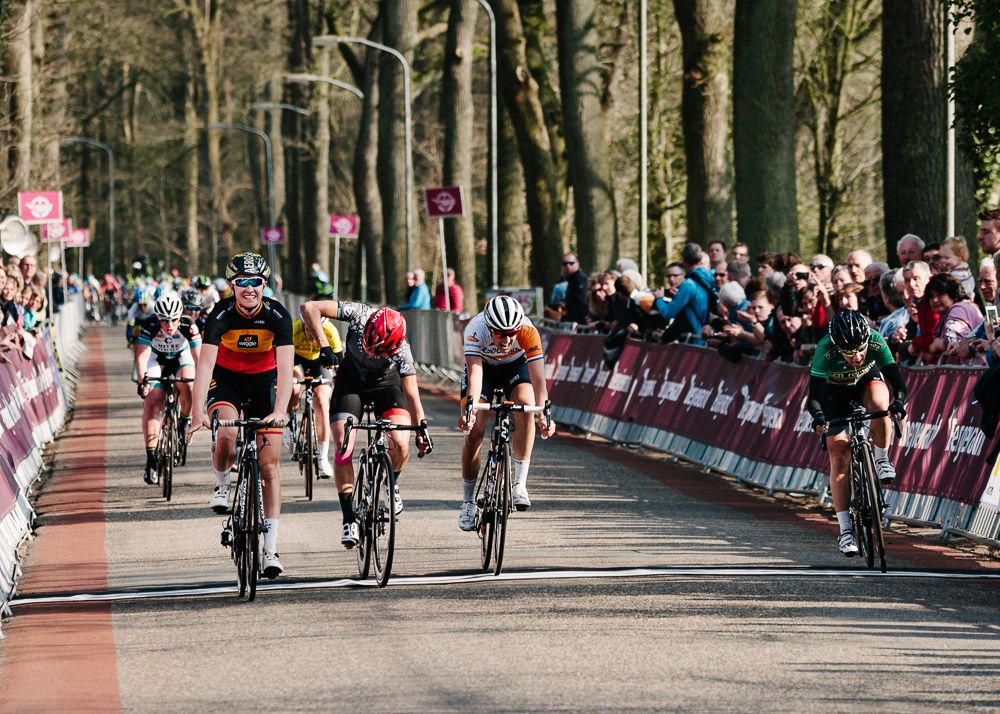 Jolien d'Hoore (Wiggle Honda) wins