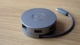 Dell USB-C Mobile Adapter DA310 review photos