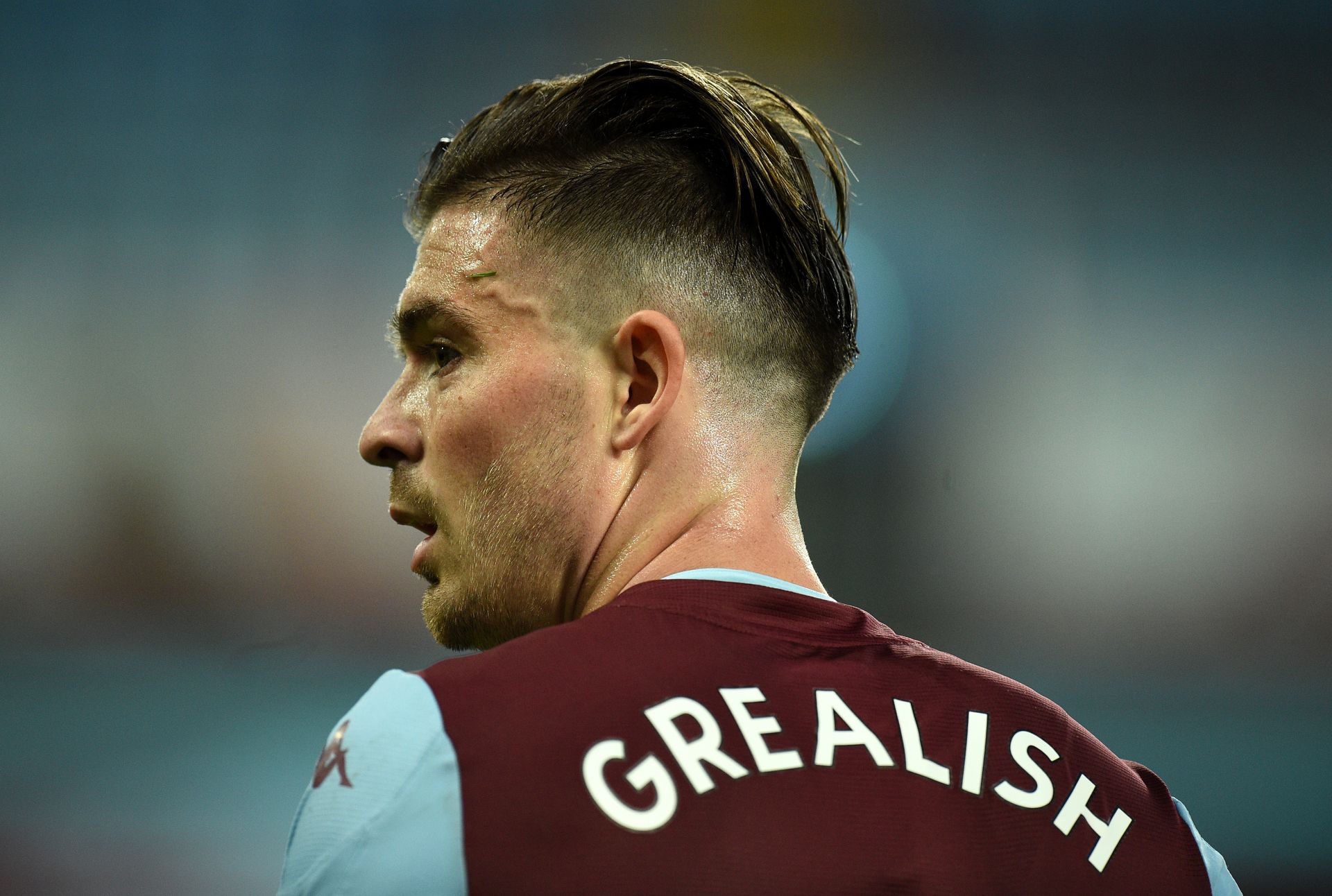 Jack grealish. Джек Грилиш. Джек Грилиш прическа 2020. Джек Грилиш прическа 2023. Джек Грилиш футболист.