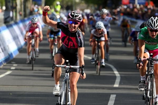 Rochelle Gilmore (HP Pinarello) takes stage 3 of the Honda Hybrid Women's Tour from Kirsty Broun (MB Cycles).