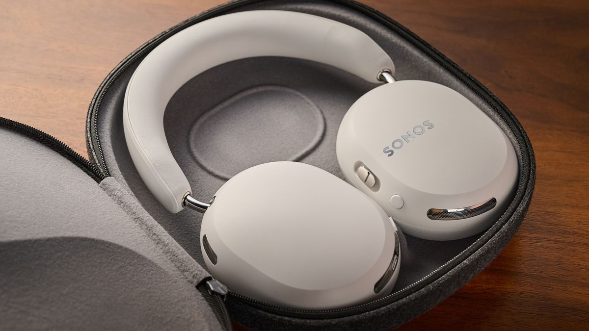 Sonos Ace Ultra inside carry case