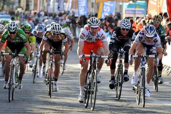 Molmy wins the sprint to the line