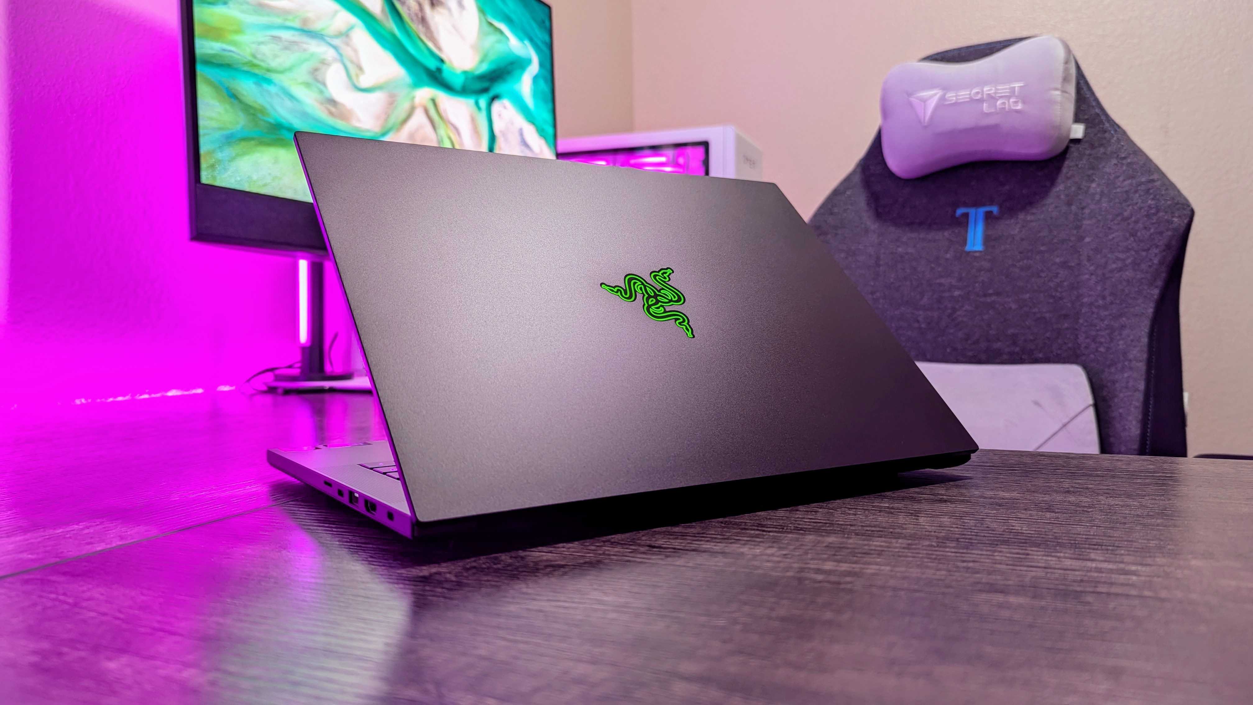 Image of the Razer Blade 14 (2025) gaming laptop.