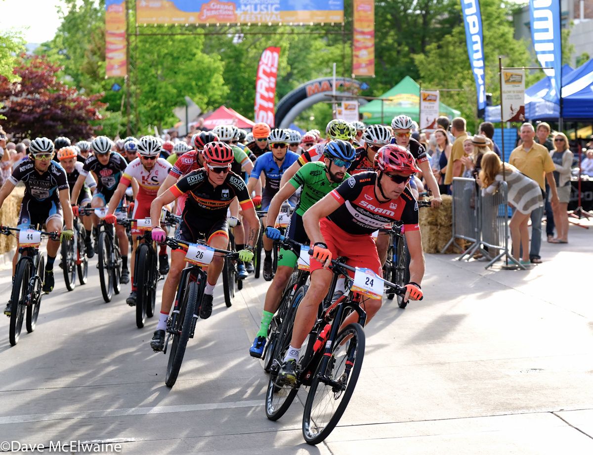Todd Wells (SRAM-TLD) on his way to winning the 2016 Fat Tire Crit