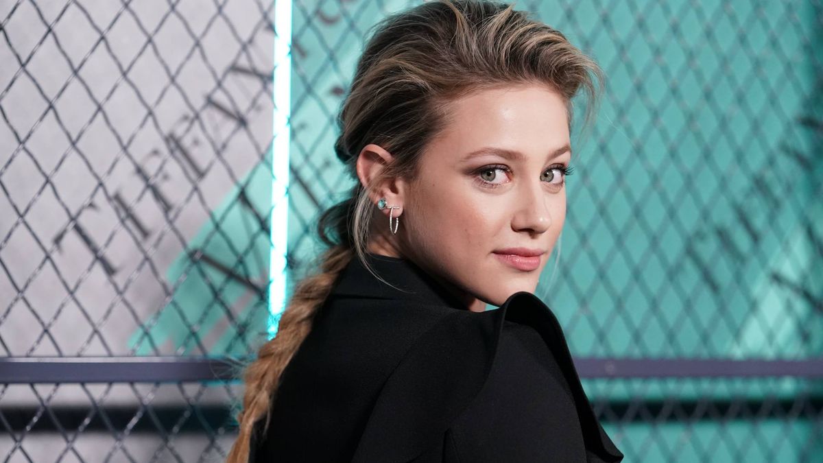 Lili Reinhart opens up about her experience with depression Marie
