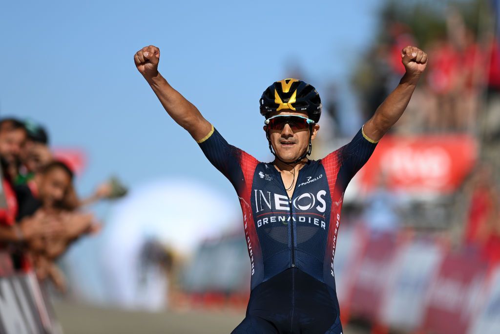SIERRA DE LA PANDERA SPAIN SEPTEMBER 03 Richard Carapaz of Ecuador and Team INEOS Grenadiers celebrates at finish line as stage winner during the 77th Tour of Spain 2022 Stage 14 a 1603km stage from Montoro to Sierra de La Pandera 1815m LaVuelta22 WorldTour on September 03 2022 in Sierra de La Pandera Spain Photo by Justin SetterfieldGetty Images