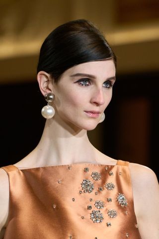 Huishan Zhang Autumn/Winter 2025 London Fashion Week Beauty Look