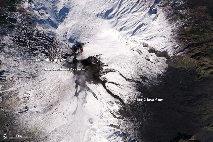 Stunning Photo: Mount Etna's Lava Snakes Through Snow | Live Science