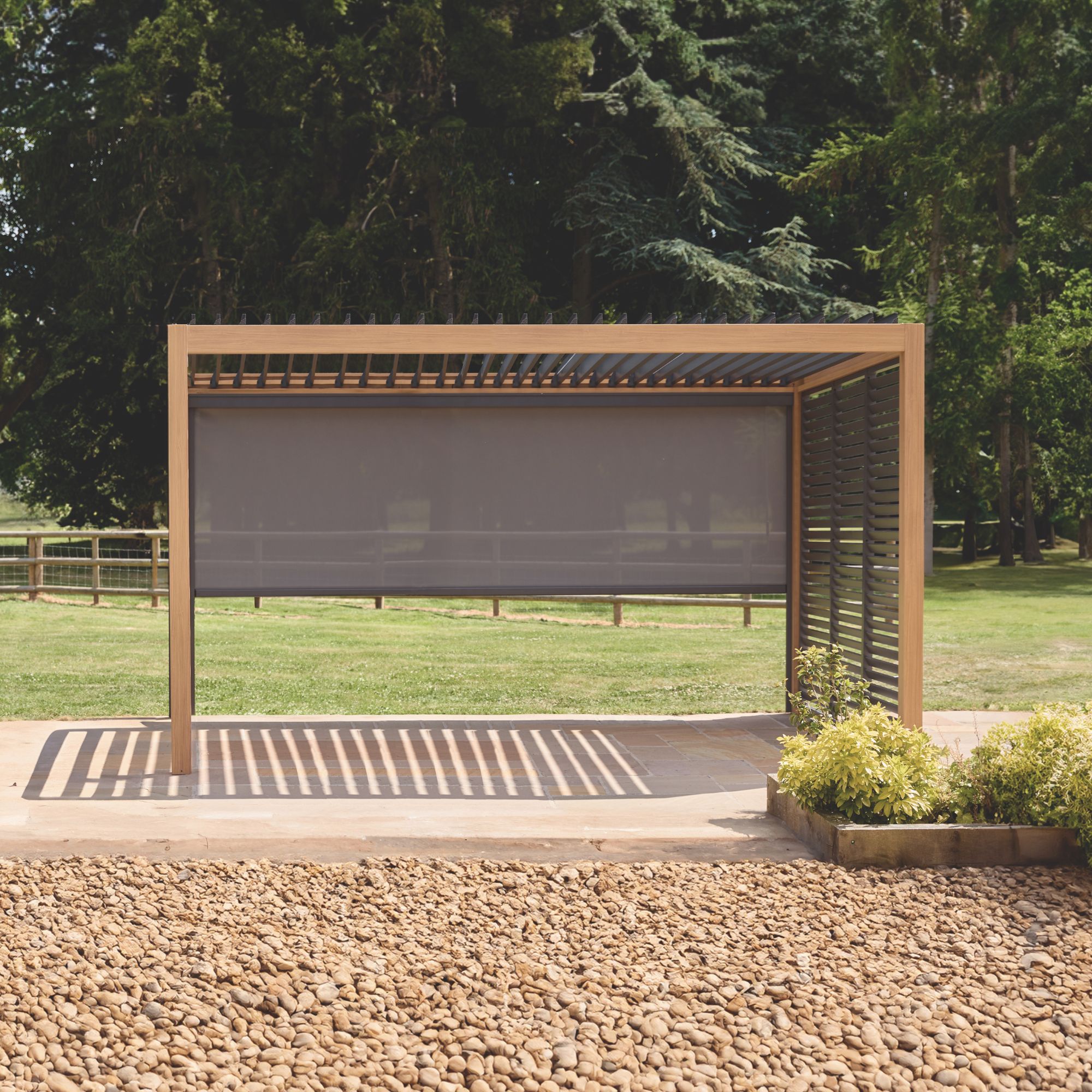 LG Outdoors Sanctuary Gazebo