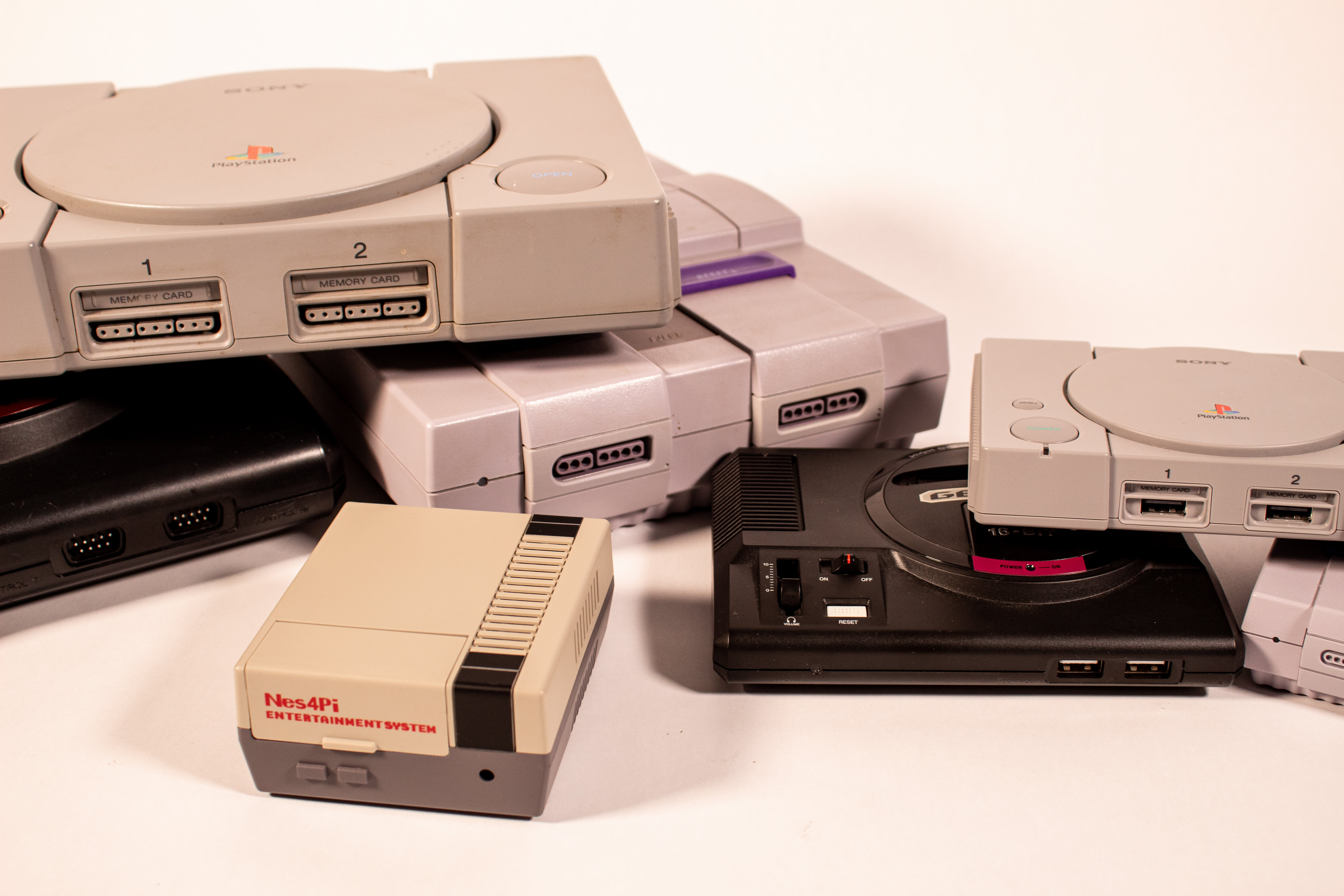 How to Play SNES, Gameboy, Nintendo 64, and More Retro Games on