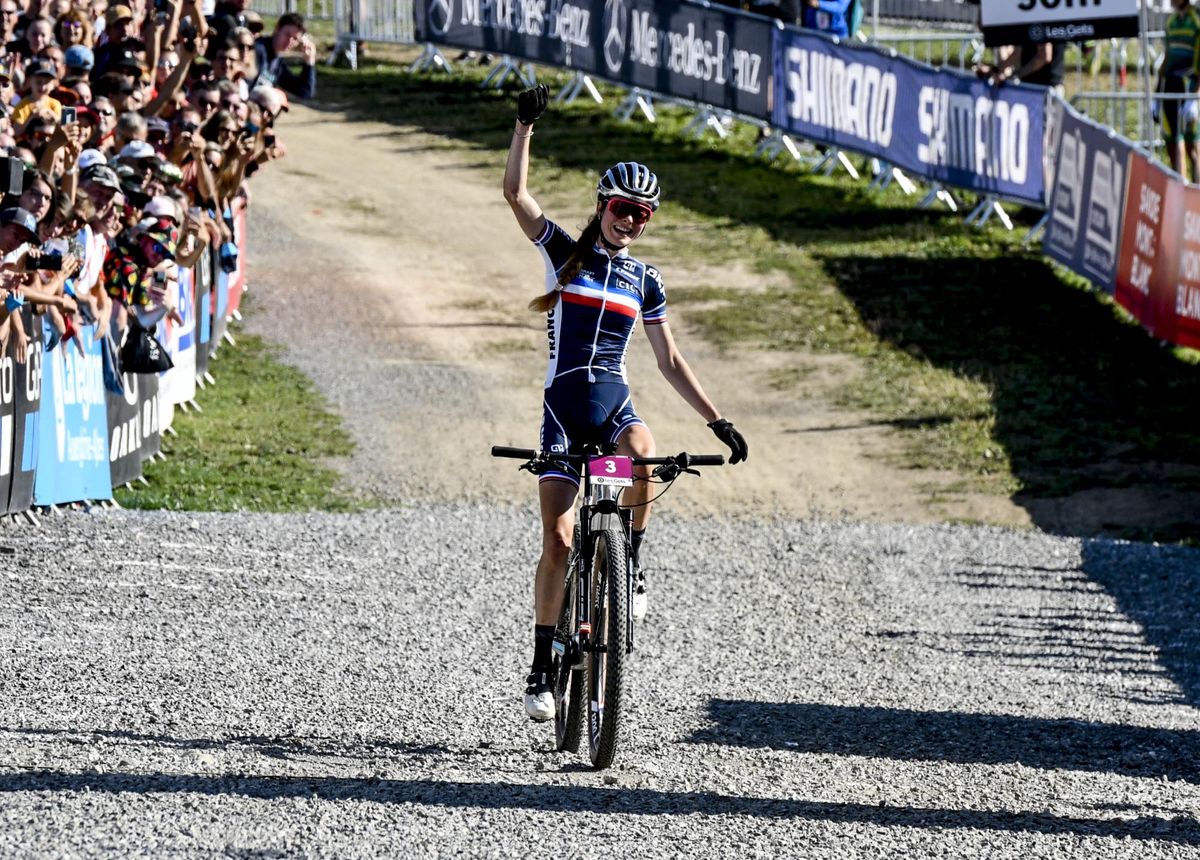 U23 Women's winner Line Burquier (France)