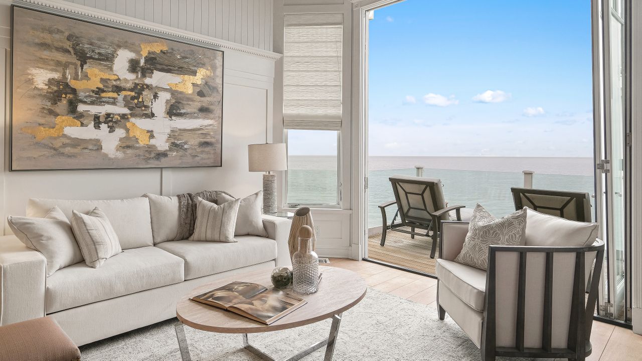 Judy Garland’s house for sale in Malibu, living room with an ocean view