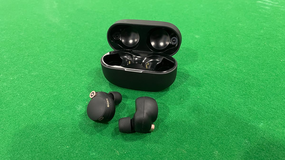 Sony WF-1000XM4 Industry Leading Noise Canceling Truly Wireless Earbud  Headphones with Alexa Built-in, Black
