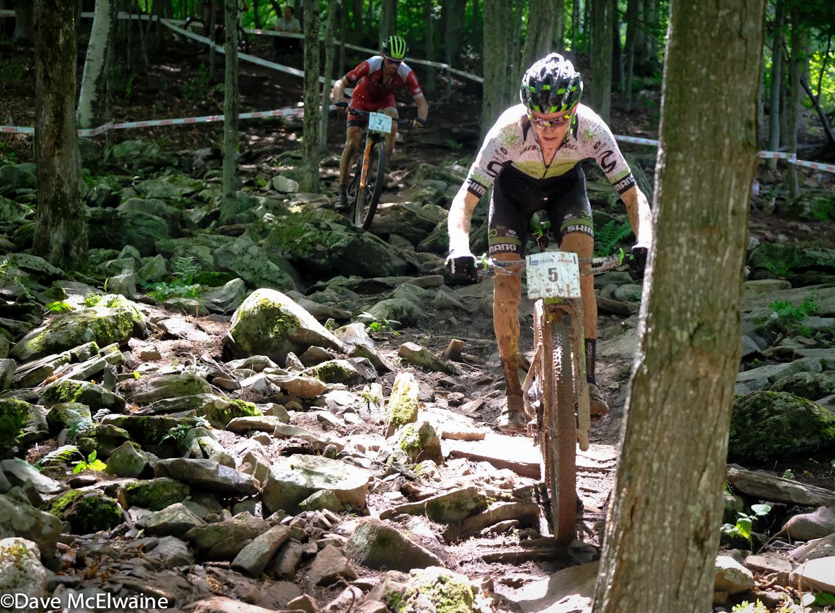 Keegan Swenson (Cannondale 360 Fly) leading Derek Zandstra through some rocks