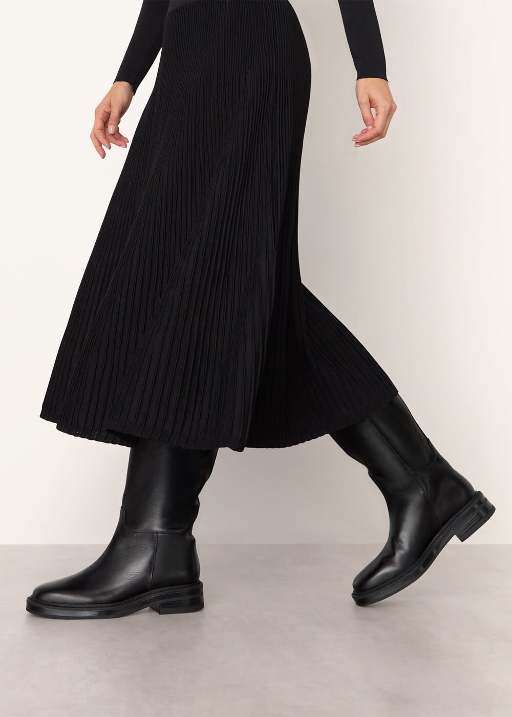 Black Knee High Riding Boot