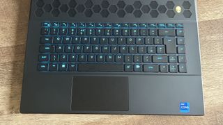 Alienware M16 keyboard and trackpad
