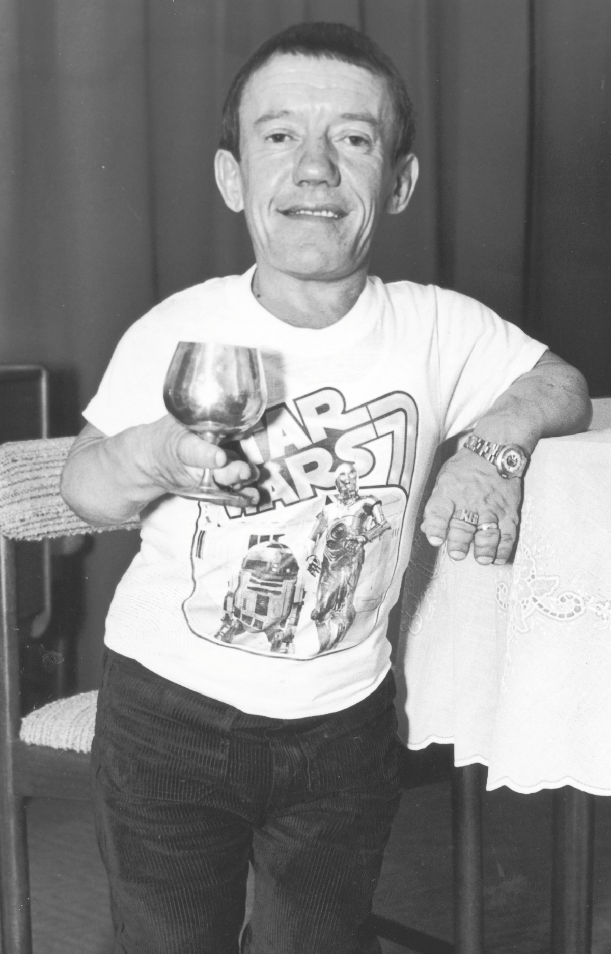 Kenny Baker in 1980 who played R2-D2 in Star Wars: A New Hope