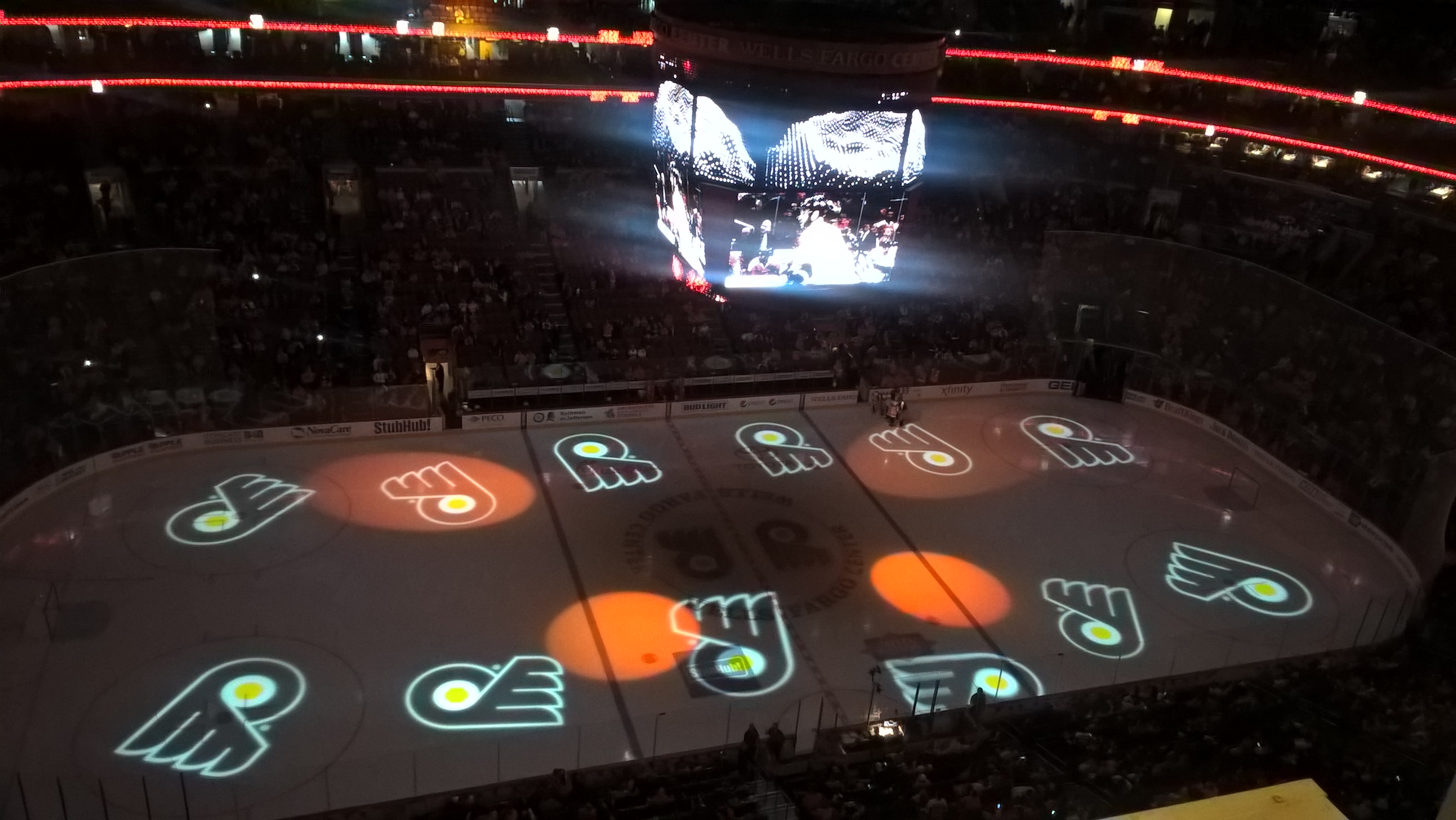 PureLink Matrix Switcher Powers Flyers&#039; On-Ice Projection