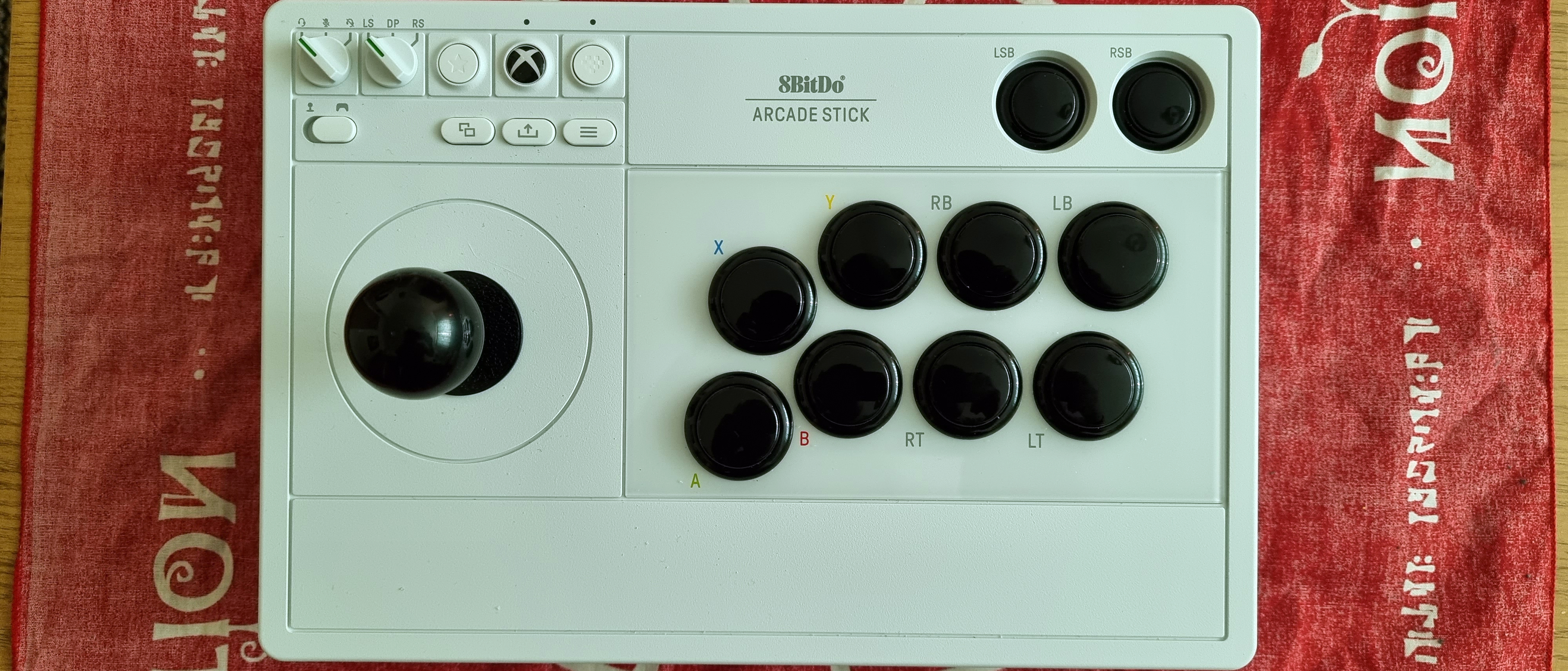 8BitDo Arcade Stick for Xbox review - an ideal fighting game companion