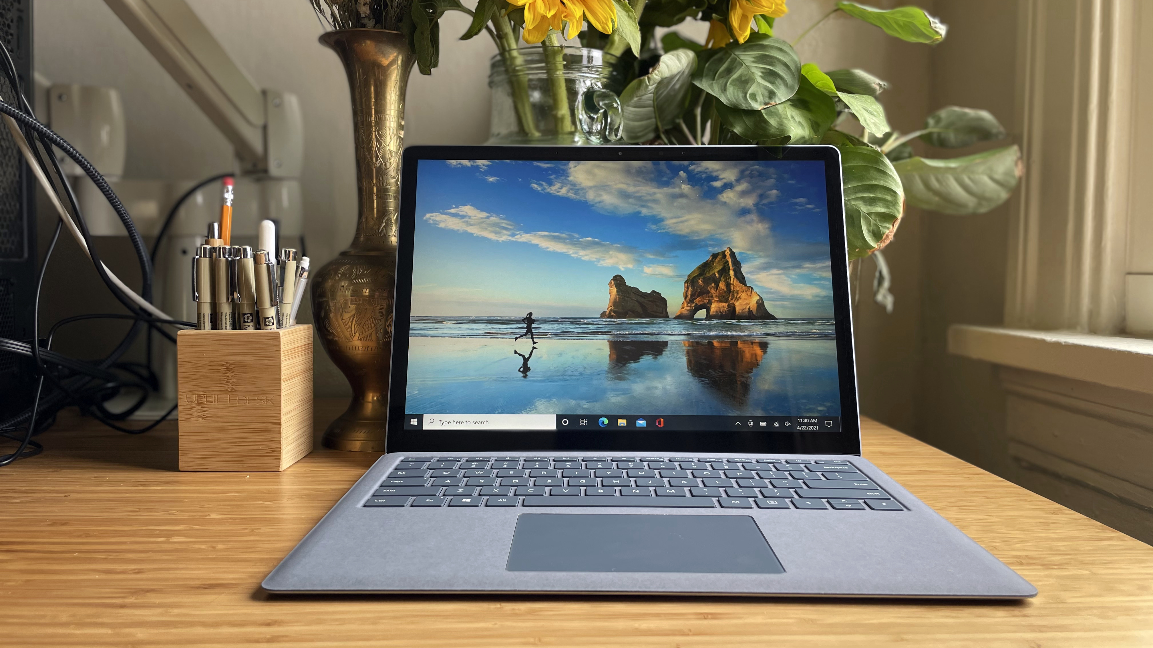 how to adjust brightness on surface pro 4