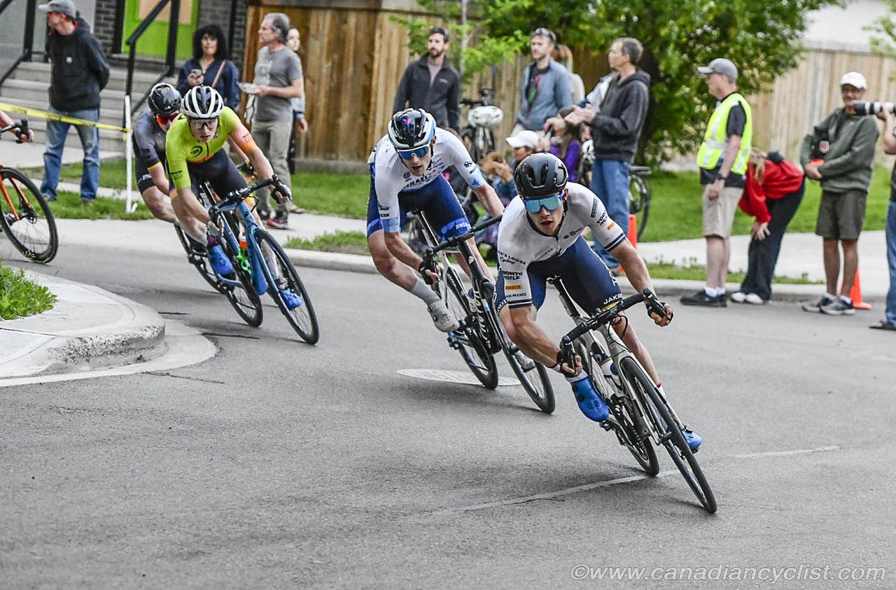 Michael Foley (Toronto Hustle) leads Derek Gee (Israel Cycling Academy)