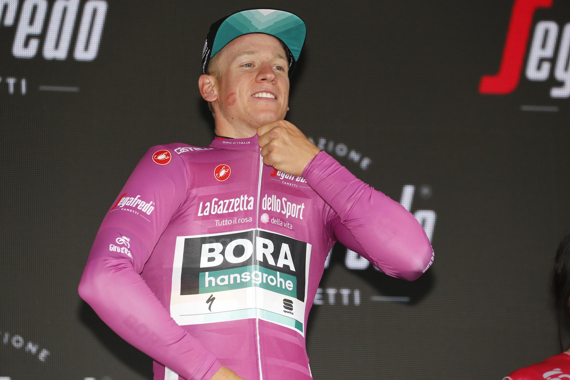 Giro d'Italia jerseys Pink, purple, blue and white explained Cycling