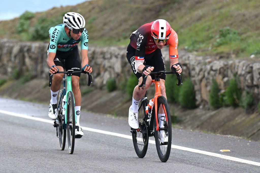 LA LINEA DE LA CONCEPCION SPAIN FEBRUARY 22 LR Diego Uriarte of Spain and Team Equipo Kern Pharma and Connor Swift of Great Britain and Team INEOS Grenadiers compete in the breakaway the 71st Vuelta a Andalucia Ruta Ciclista Del Sol 2025 Stage 4 a 1943km stage from Cordoba to Alhaurin de la Torre on February 22 2025 in La Lnea de la Concepcion Spain Photo by Szymon GruchalskiGetty Images
