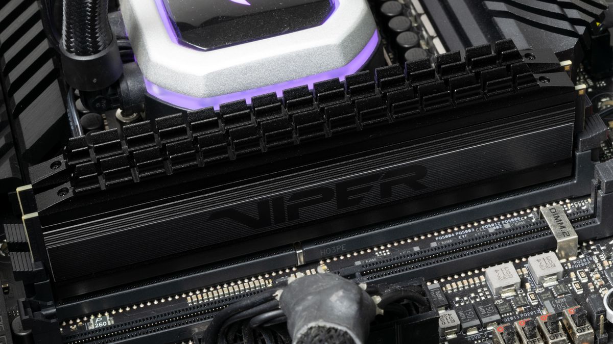 Patriot Viper 4 Blackout DDR4-4400 C18 2x8GB Review: No-Frills 