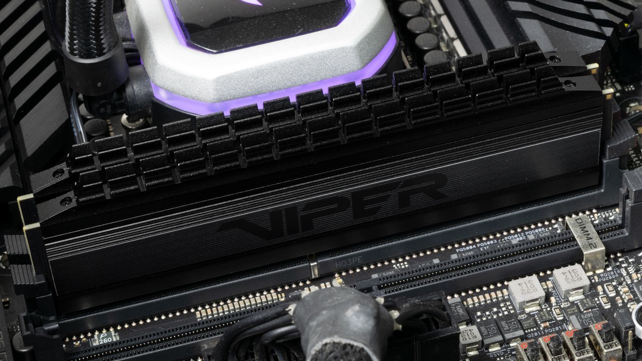 Patriot Viper 4 Blackout DDR4-4400 C18