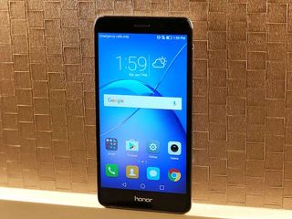 Best Budget Phone: Honor 6X