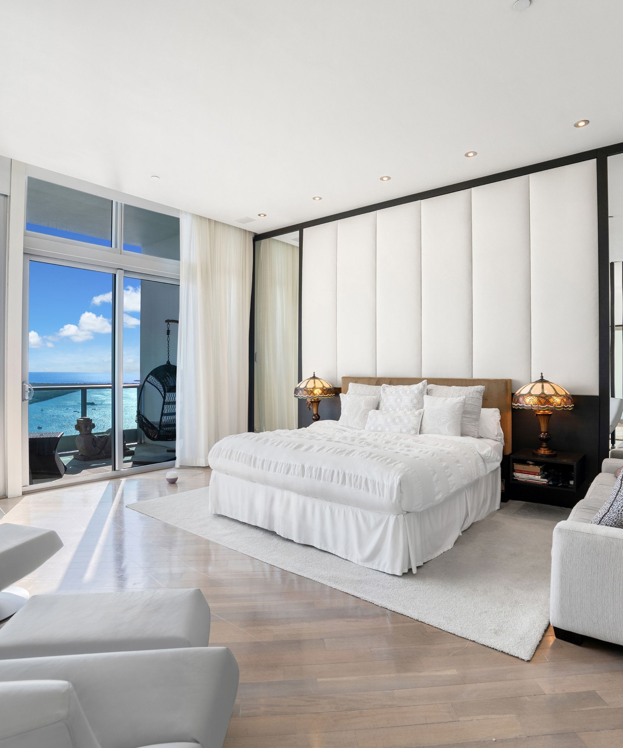 Luis Miguel's bedroom