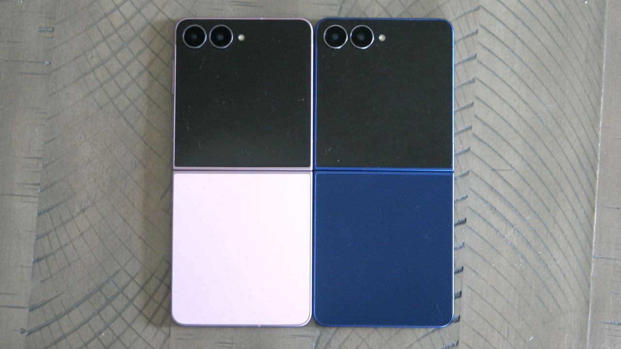 Samsung Galaxy Z Flip 8 review.