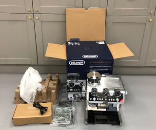 De'Longhi La Specialista Maestro Espresso Machine being unboxed