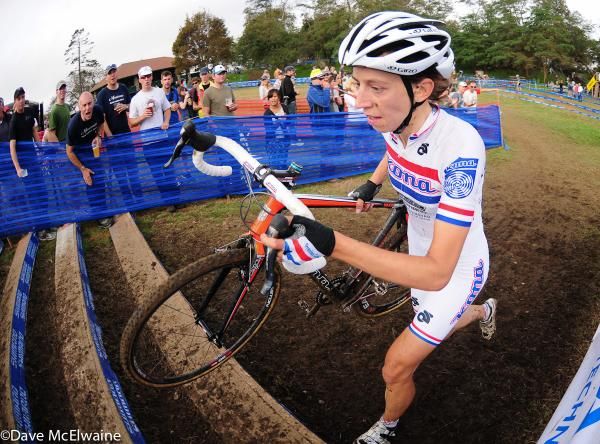 Helen Wyman (Kona-FSA) chasing Nicole Duke