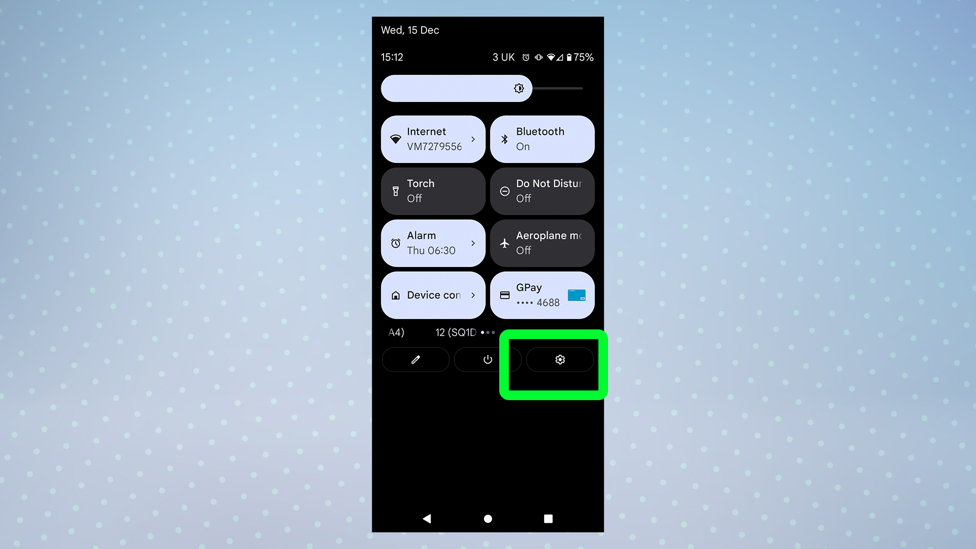 Скриншот из Android 12, показывающий меню быстрых настроек