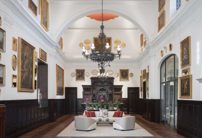 hotel lobby in Four Seasons San Domenico Palace