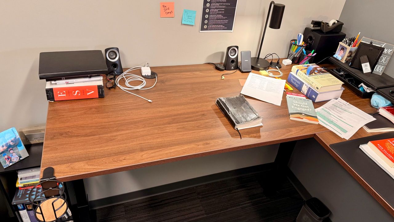 Uplift | V3 L-Shaped Standing Desk