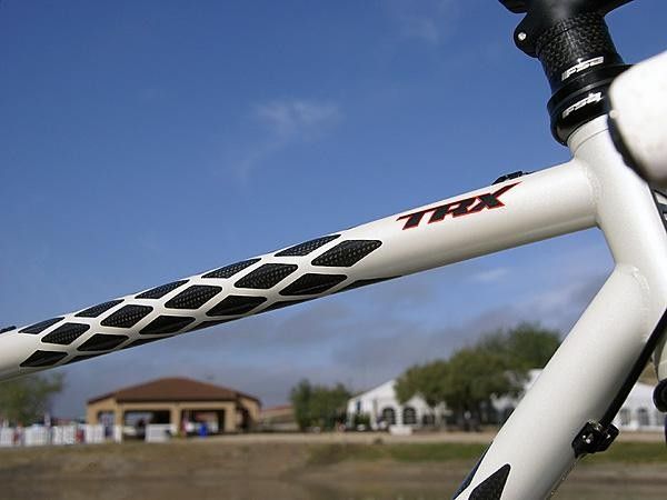 This particular sample was a carbon-and-steel hybrid, although 'cross frames in titanium Exogrid and straight titanium will also be available in time for 'cross season.