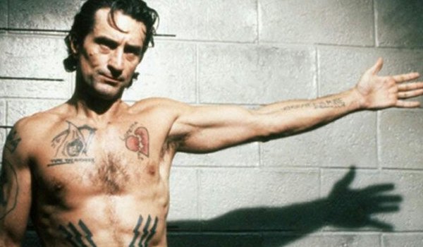Robert De Niro holding out his hand in Cape Fear