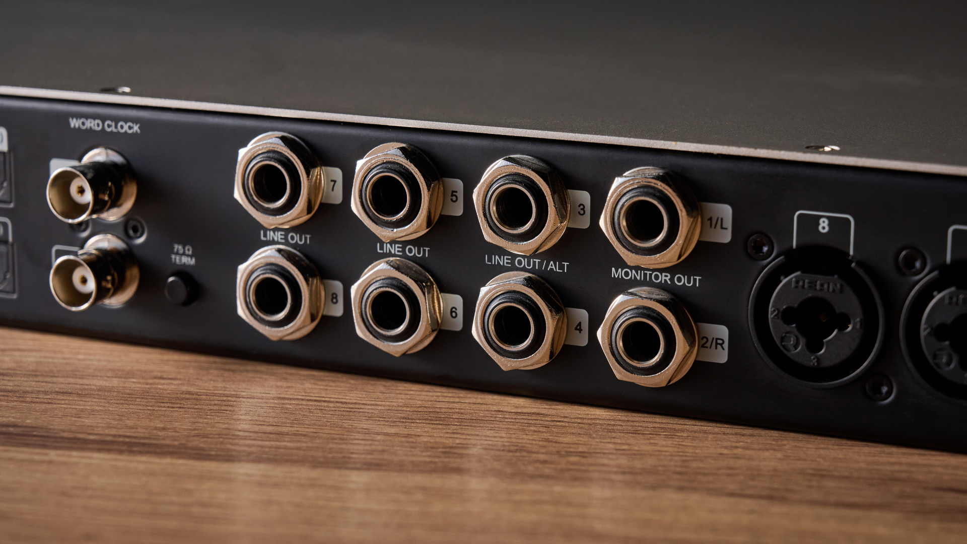 Universal Audio Volt 876